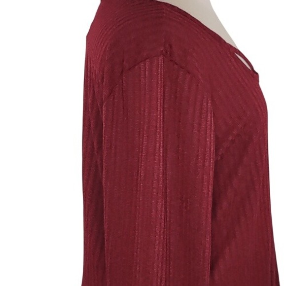 Torrid Rib Scoop Neck Cut Out Long Skeeve‎ Crop Top - Picture 5 of 13